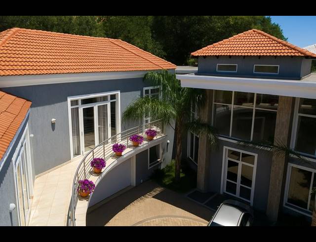 6 BEDROOM PROPERTY TO RENT IN WATERKLOOF RIDGE